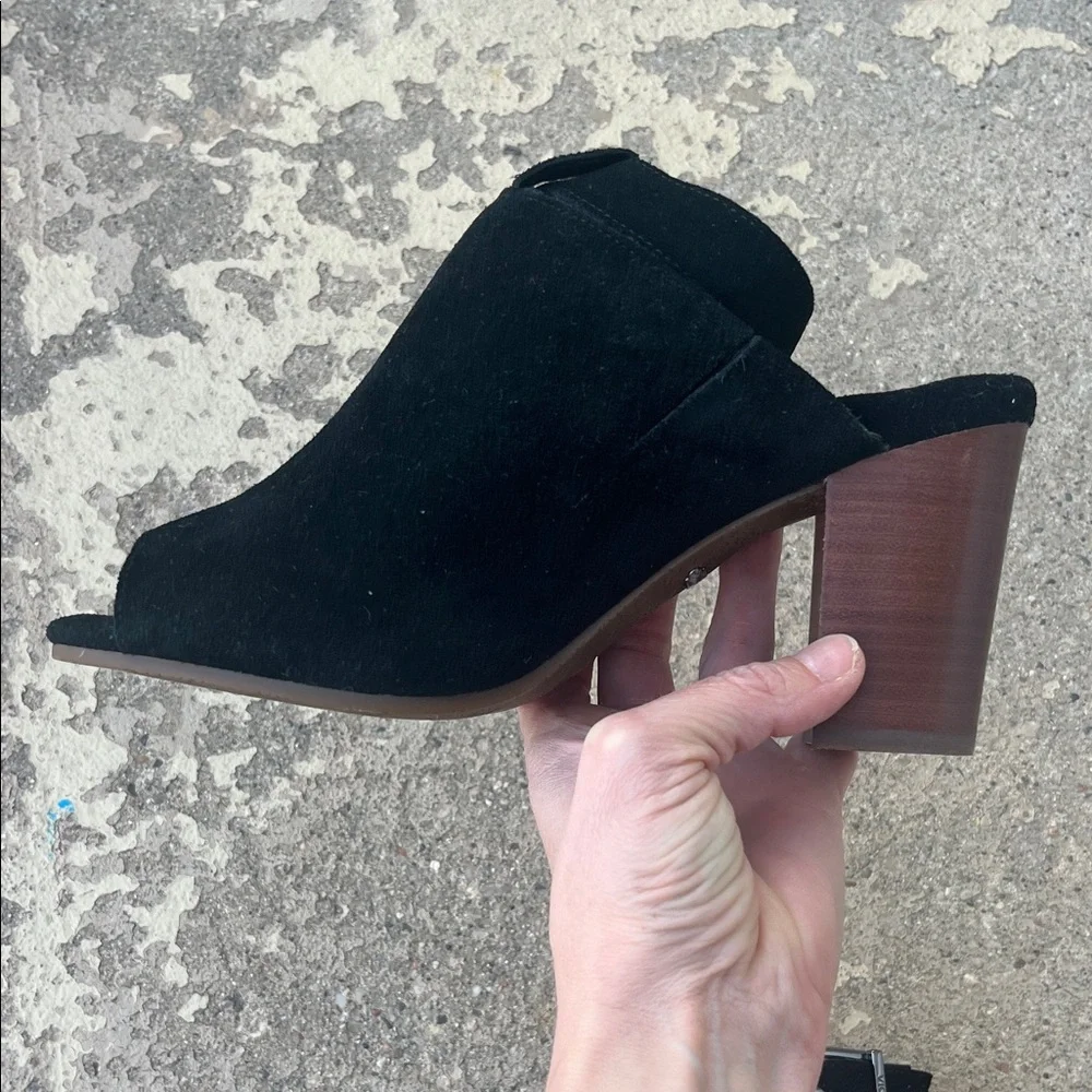 Vionic Black Suede Block Heel Sandals - Picture 7 of 16